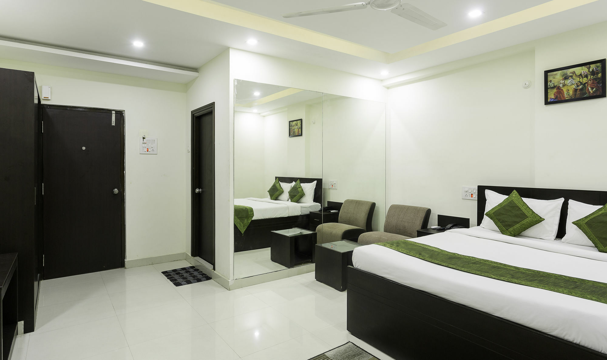 Itsy By Treebo - Tals Hytek Hotel Hyderabad Exterior photo