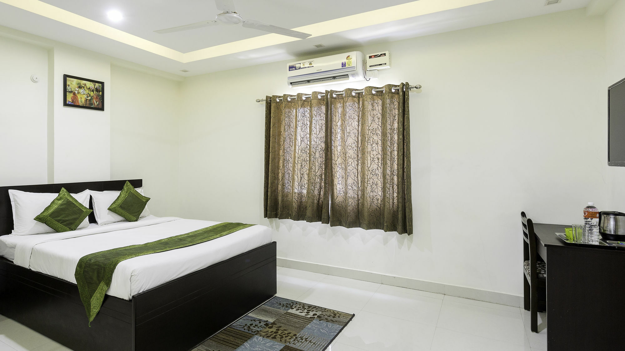 Itsy By Treebo - Tals Hytek Hotel Hyderabad Exterior photo
